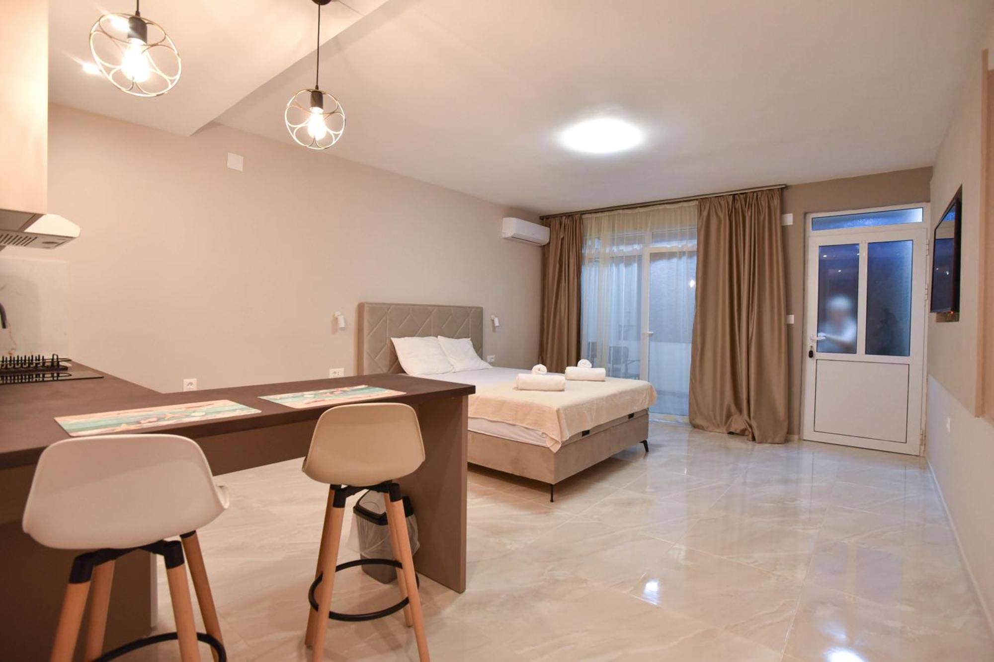 Apartments Jelusic บุดวา ภายนอก รูปภาพ
