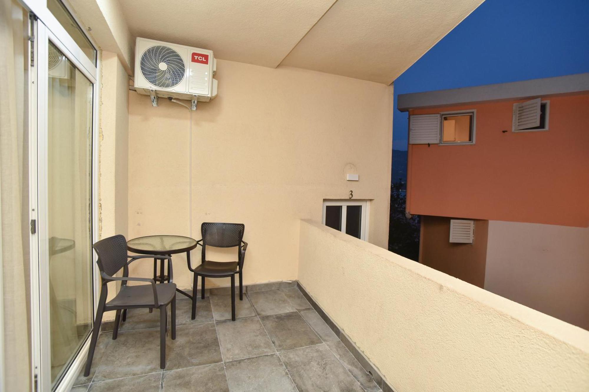 Apartments Jelusic บุดวา ภายนอก รูปภาพ