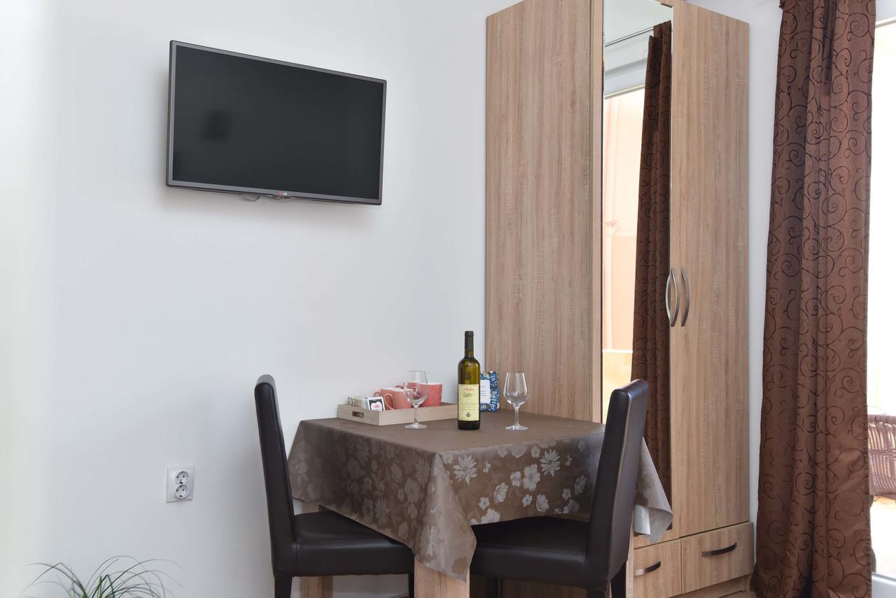 Apartments Jelusic บุดวา ภายนอก รูปภาพ