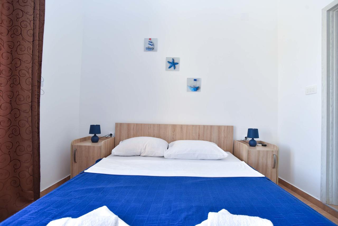 Apartments Jelusic บุดวา ภายนอก รูปภาพ