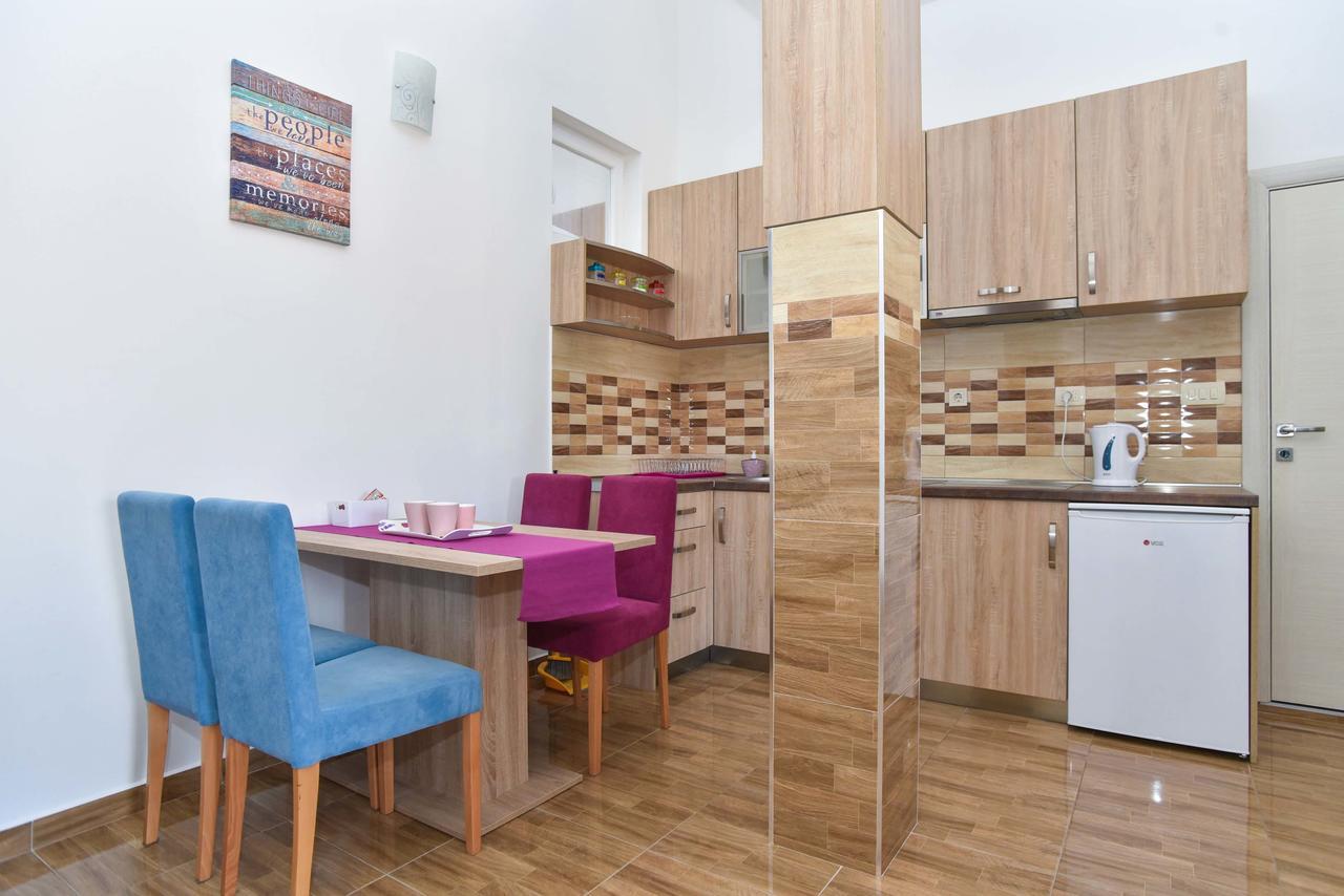 Apartments Jelusic บุดวา ภายนอก รูปภาพ