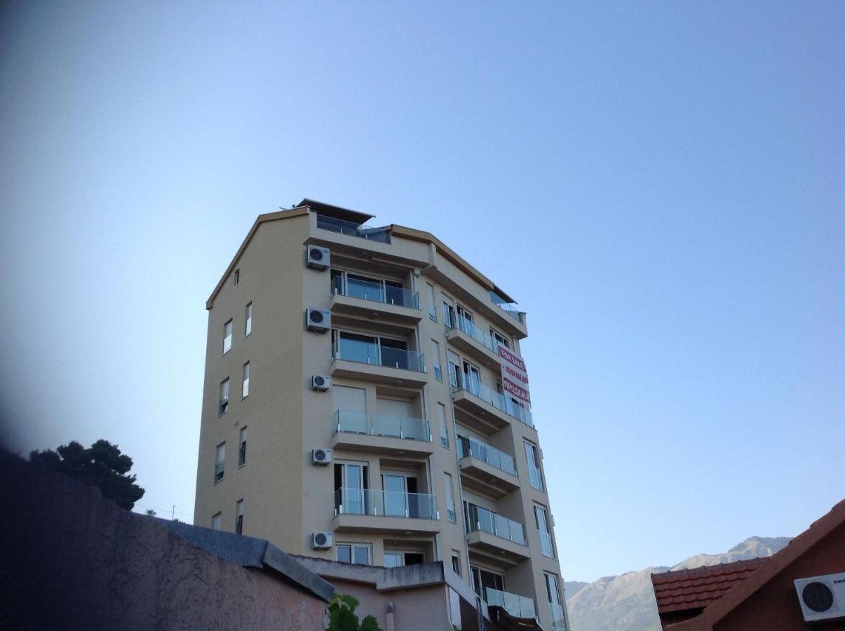 Apartments Jelusic บุดวา ภายนอก รูปภาพ